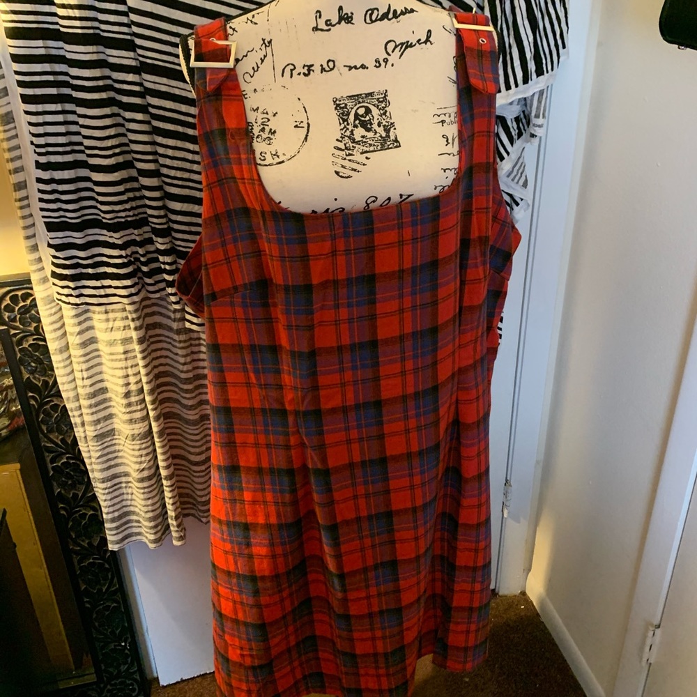 Plaid dress, perfect for leggings season